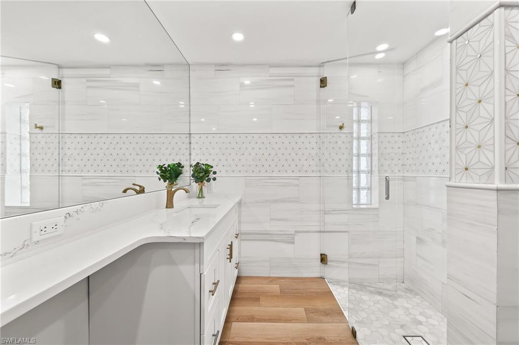 PARK SHORE - Residential