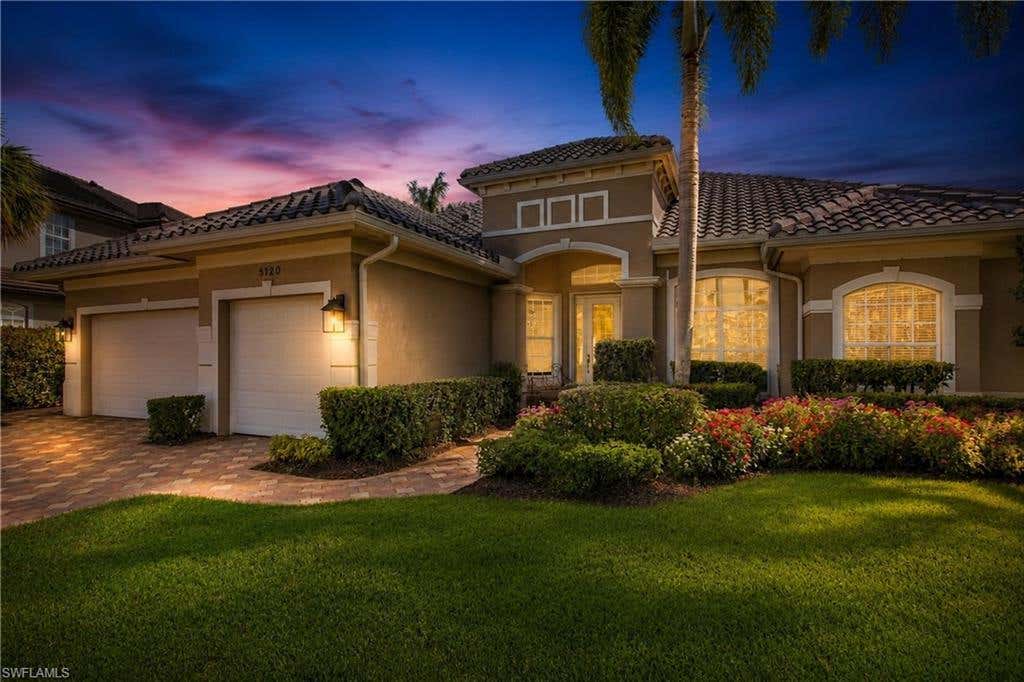 Photo of 5120 Post Oak LN, NAPLES, FL 34105 (MLS # 226027913)