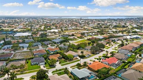 A home in MARCO ISLAND