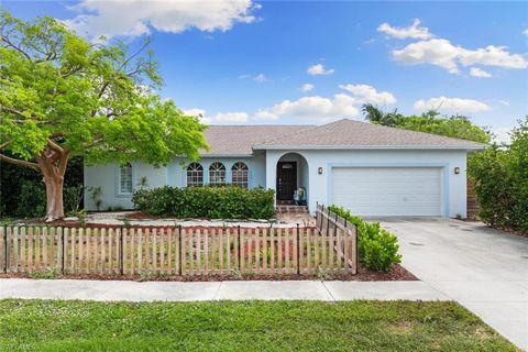 A home in MARCO ISLAND