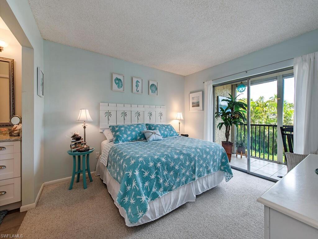 HIDDEN LAKE VILLAS - Residential