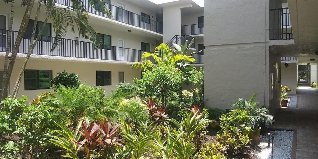 HIDDEN LAKE VILLAS - Residential