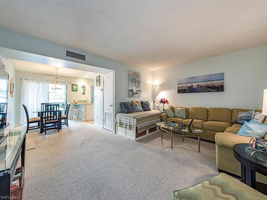 HIDDEN LAKE VILLAS - Residential