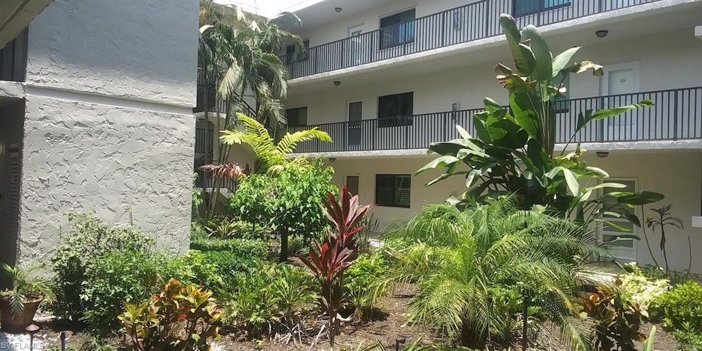 HIDDEN LAKE VILLAS - Residential