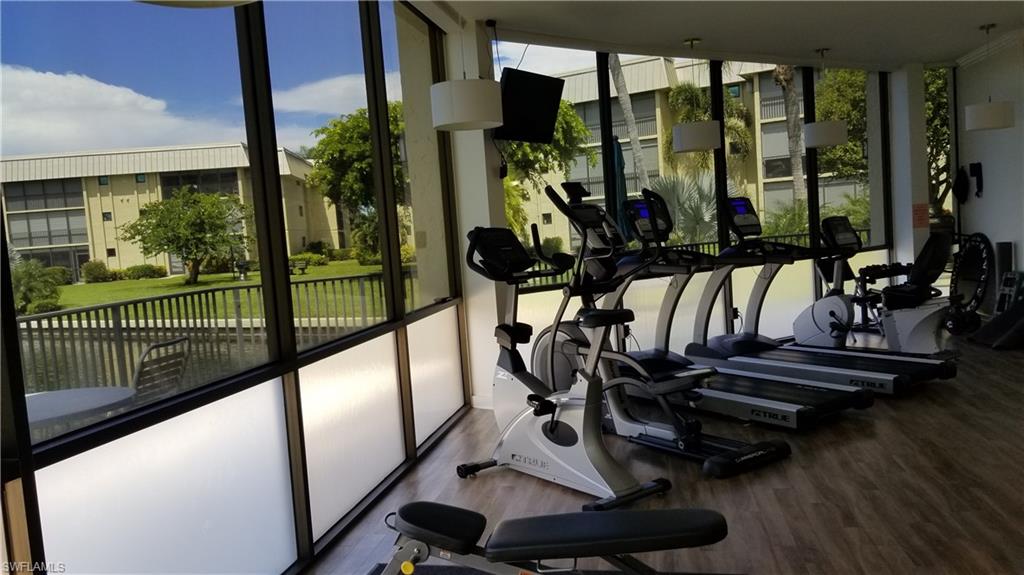 HIDDEN LAKE VILLAS - Residential