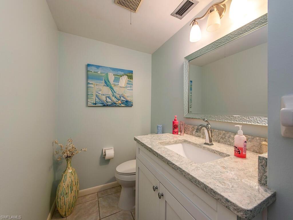 HIDDEN LAKE VILLAS - Residential