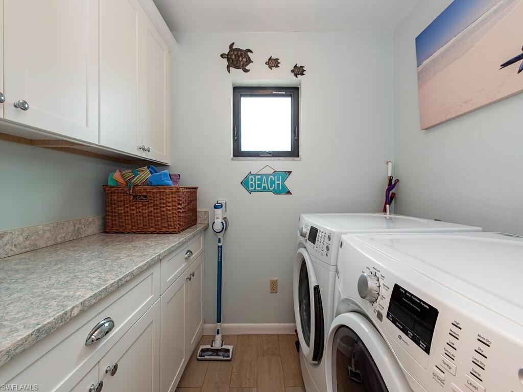 HIDDEN LAKE VILLAS - Residential