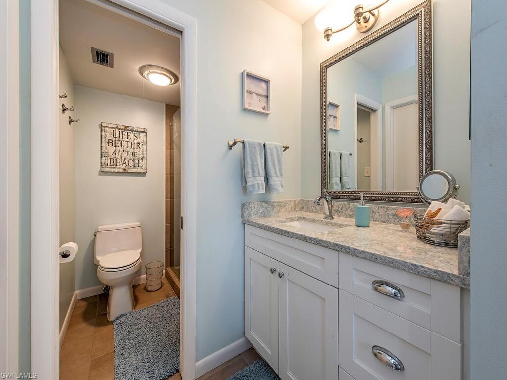 HIDDEN LAKE VILLAS - Residential