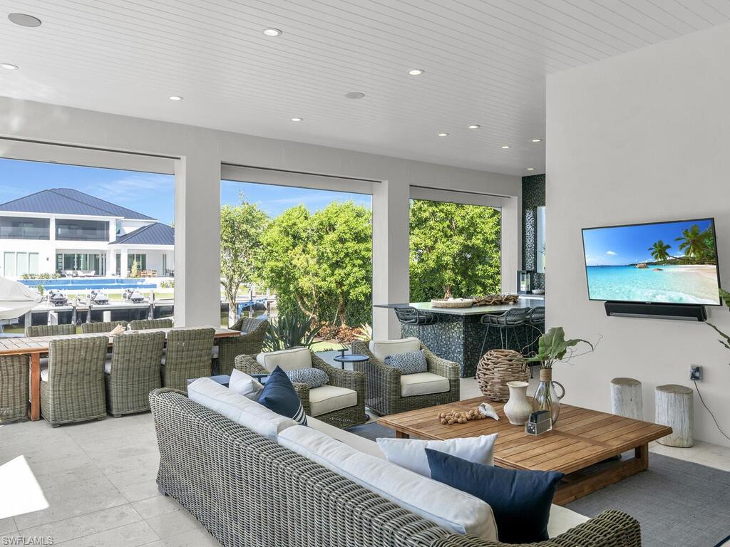 ESTATES - Residential