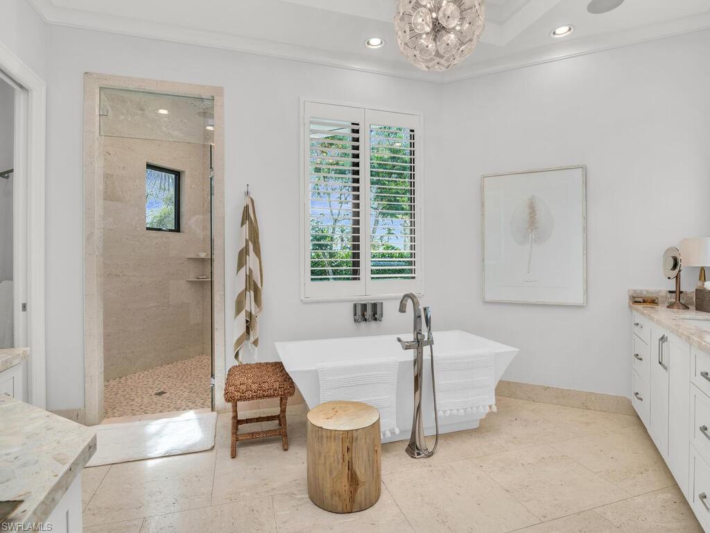 ESTATES - Residential