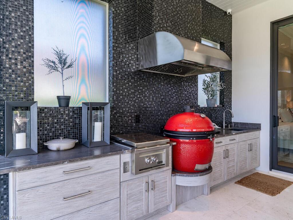 ESTATES - Residential