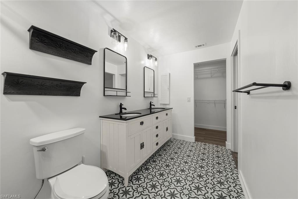 WYLDEWOOD LAKES CONDO - Residential