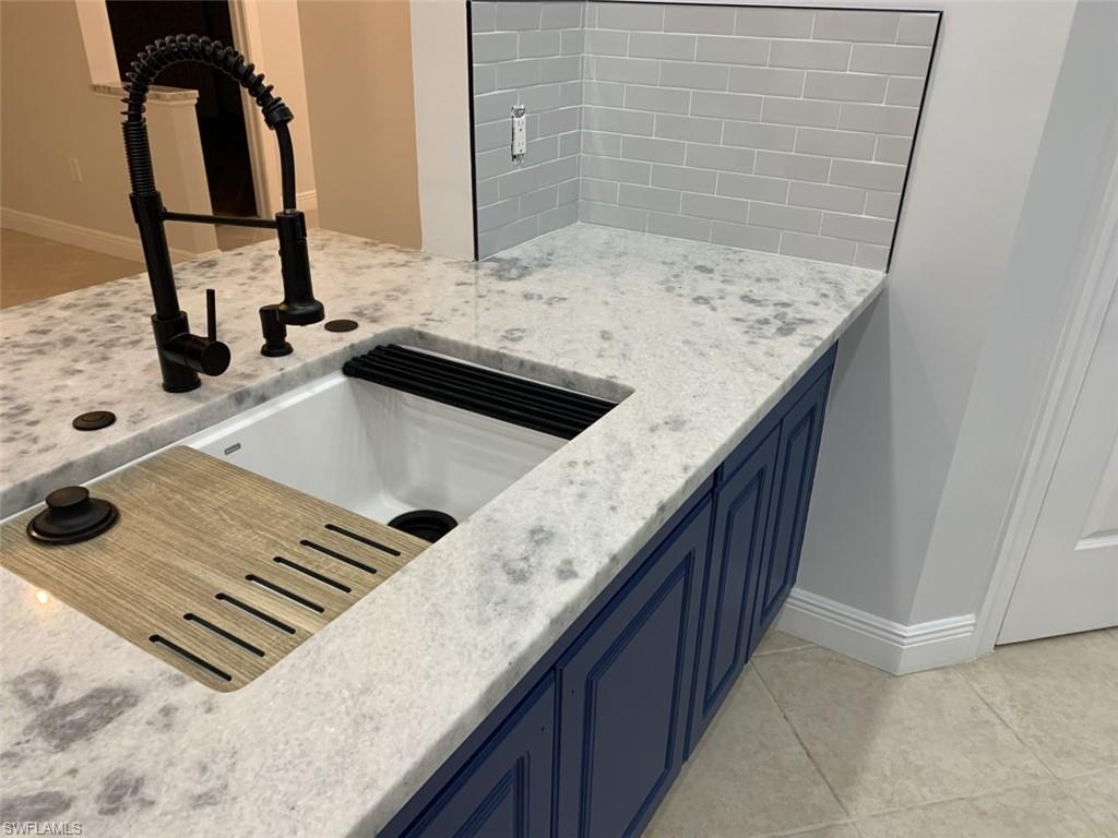 RIVIERA - Residential