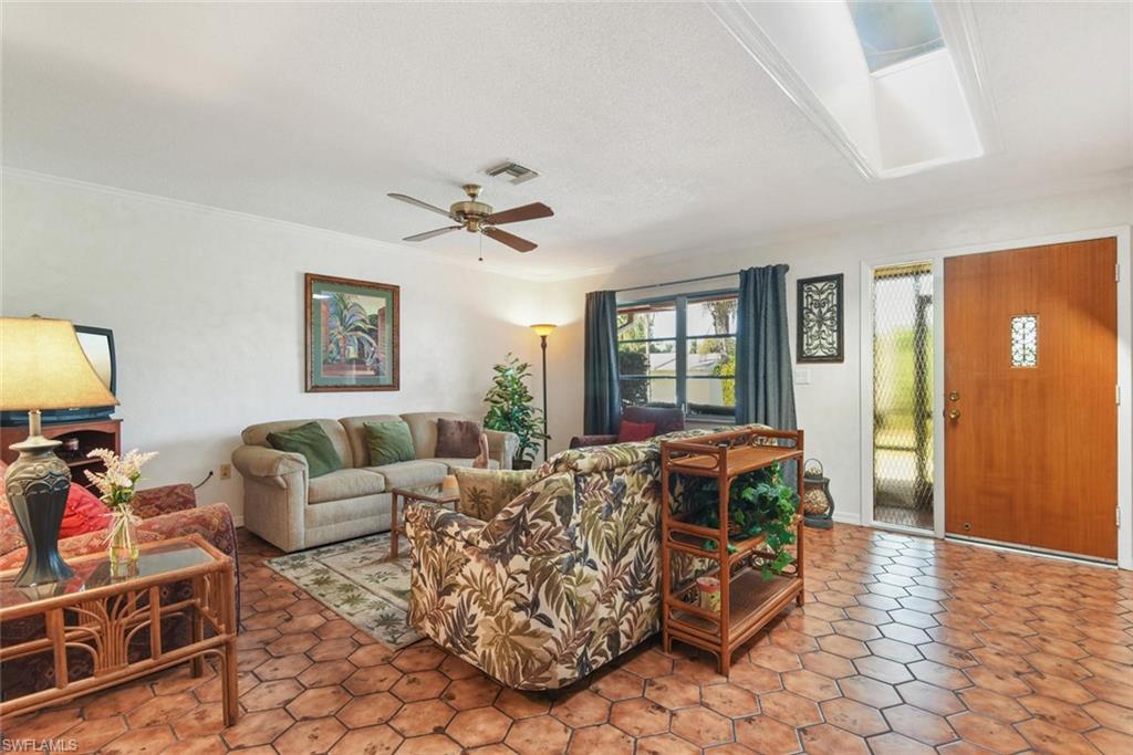 NAPLES PARK - Residential