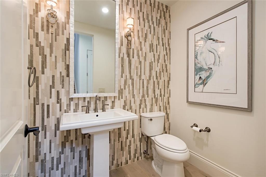 LUCARNO - Residential