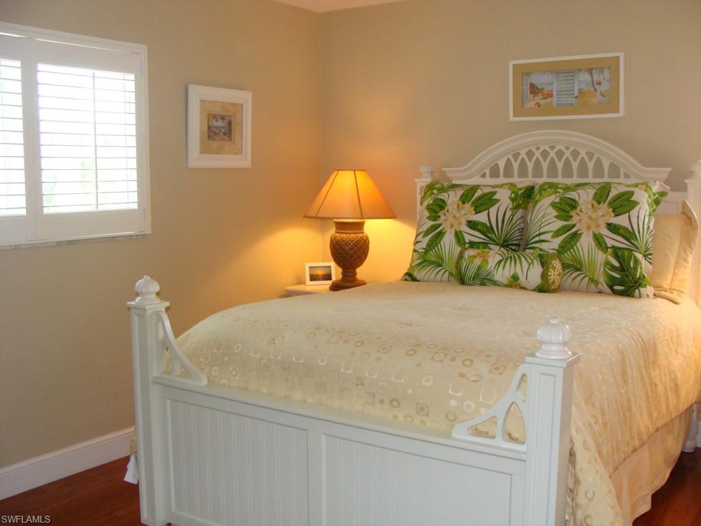 CAPTAINS COVE CONDO - Residential