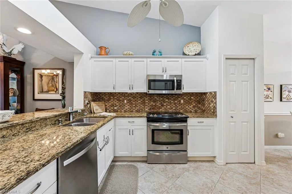 Naples, Florida 34112, United States, 3 Bedrooms Bedrooms, ,2 BathroomsBathrooms,Residential,Active,93134