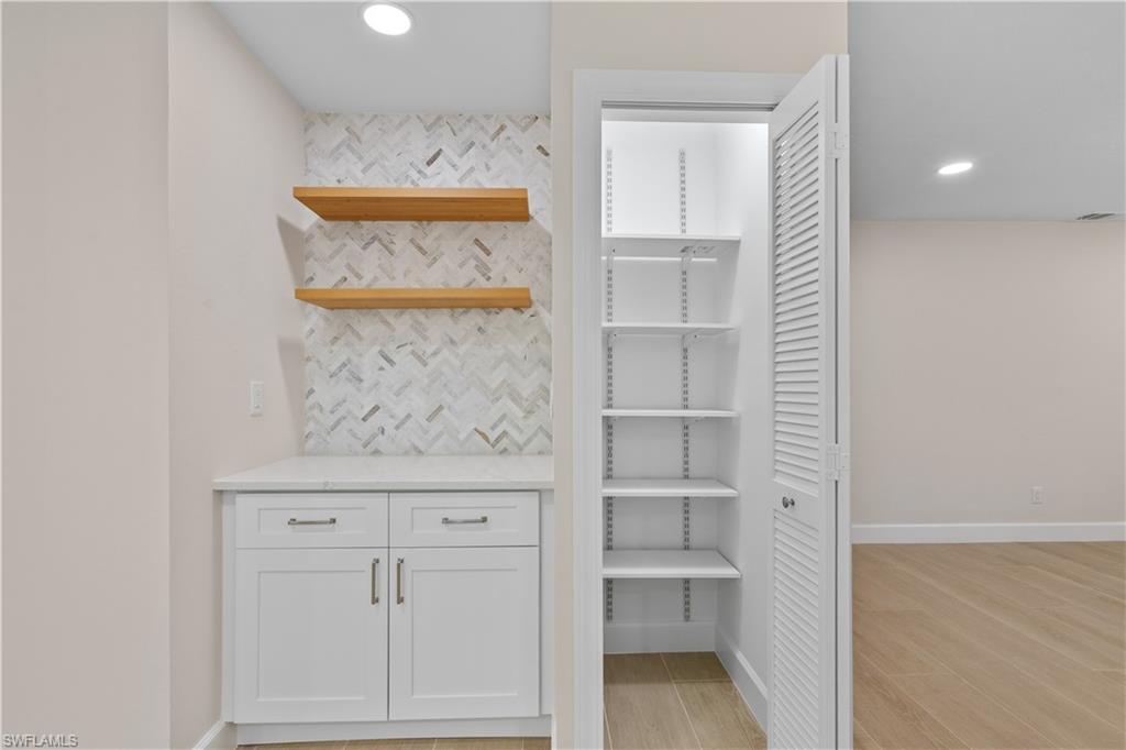 CLUB AT CRYSTAL LAKE CONDOMINIUM - Residential