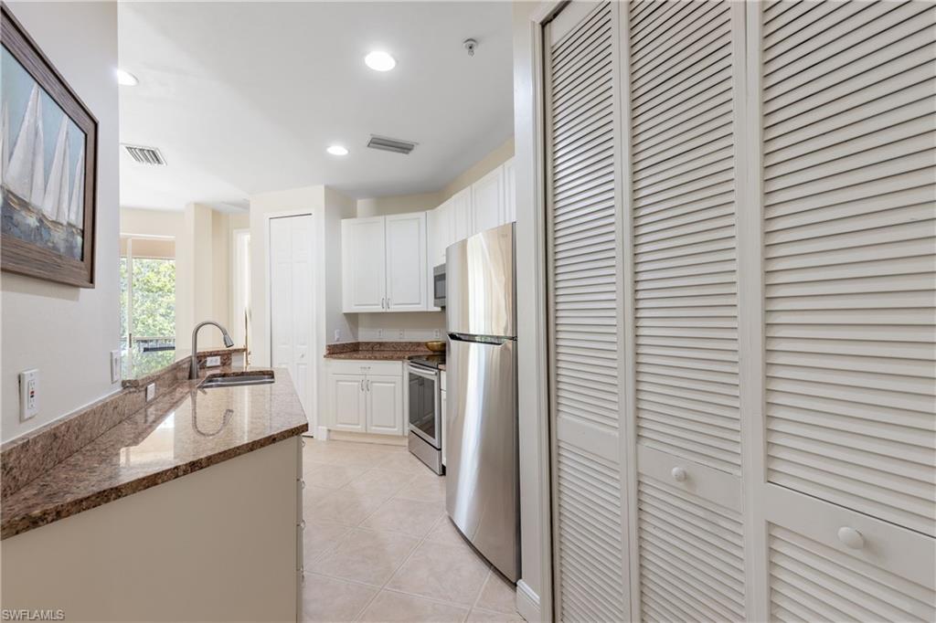 SWEETWATER BAY - Residential