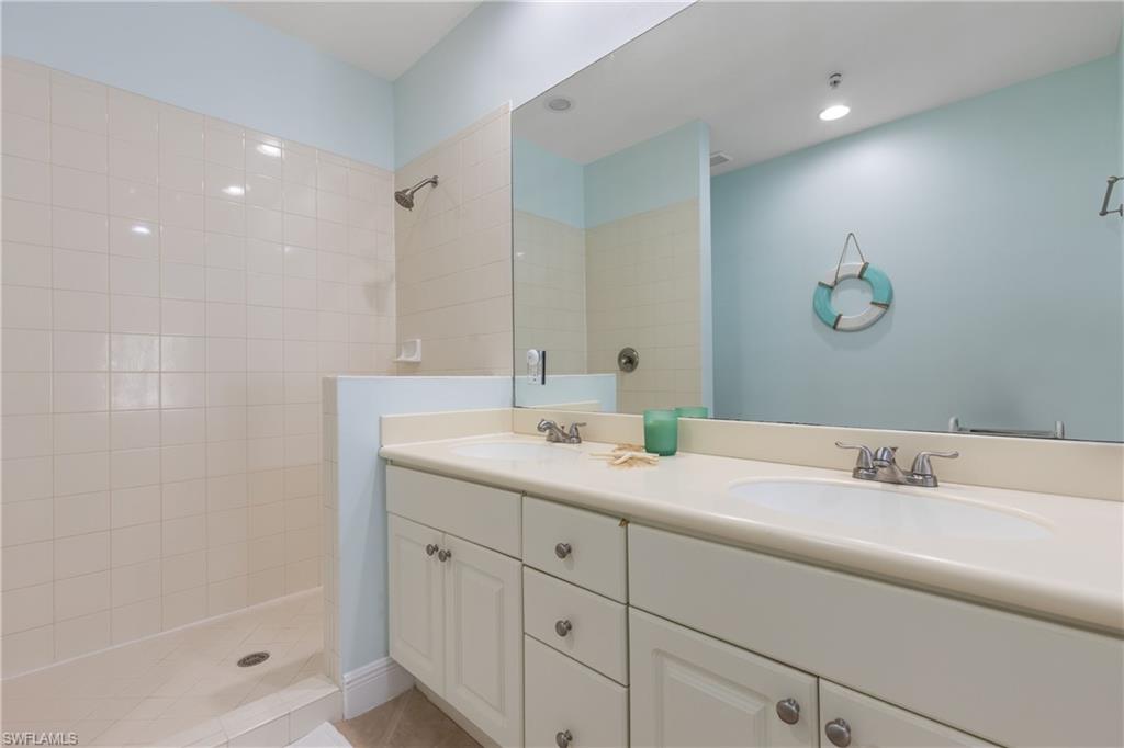 SWEETWATER BAY - Residential