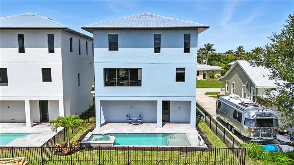 PORT CHARLOTTE - Residential