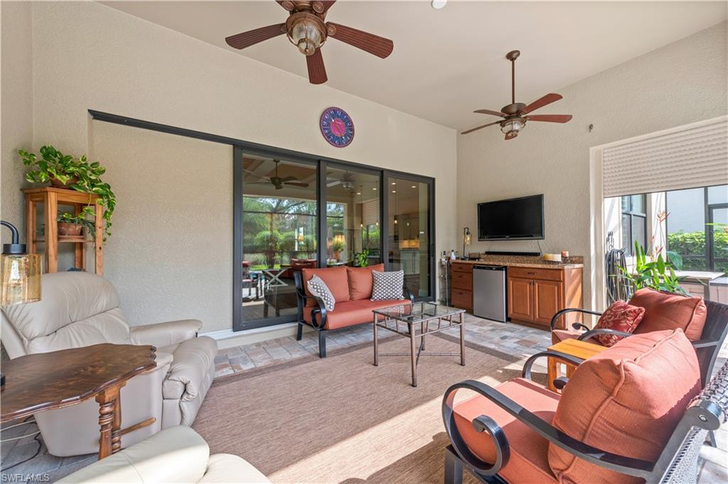 CORKSCREW SHORES - Residential