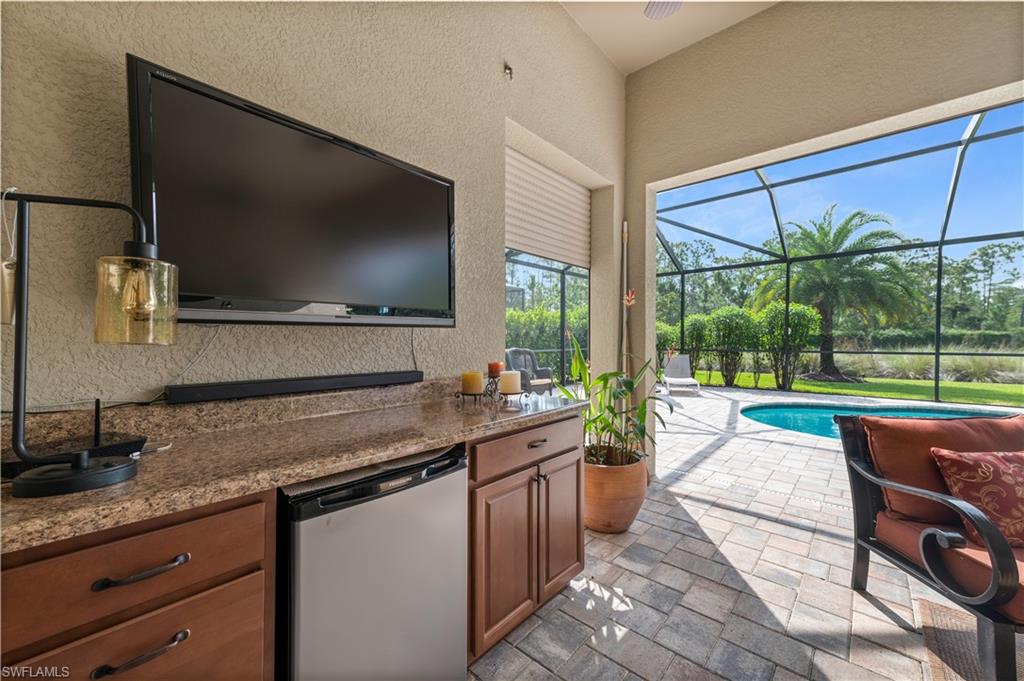 CORKSCREW SHORES - Residential