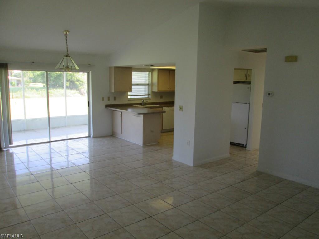 COUNTRY CLUB ESTATES - Residential