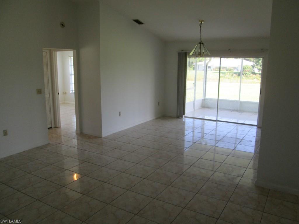 COUNTRY CLUB ESTATES - Residential