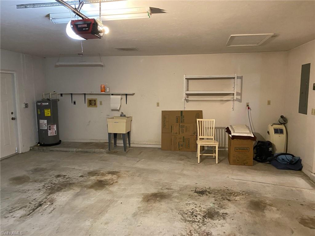 PARADISE SHORES - Residential