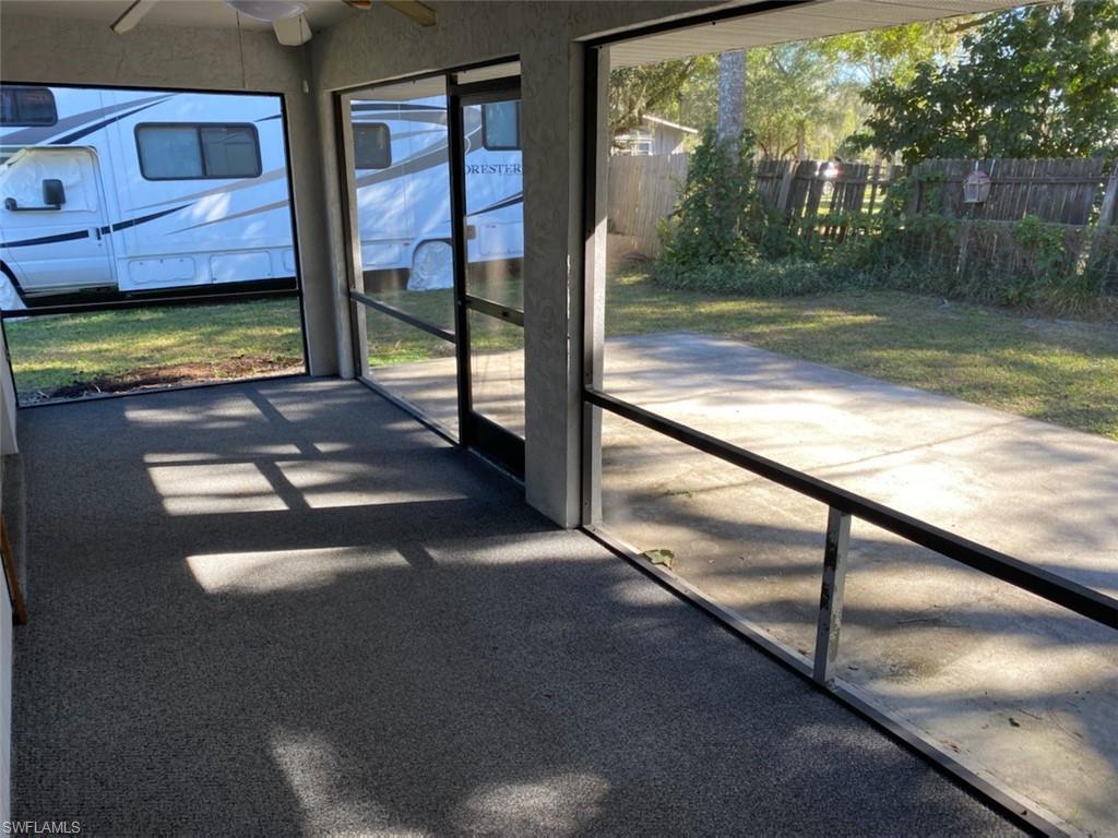 PARADISE SHORES - Residential