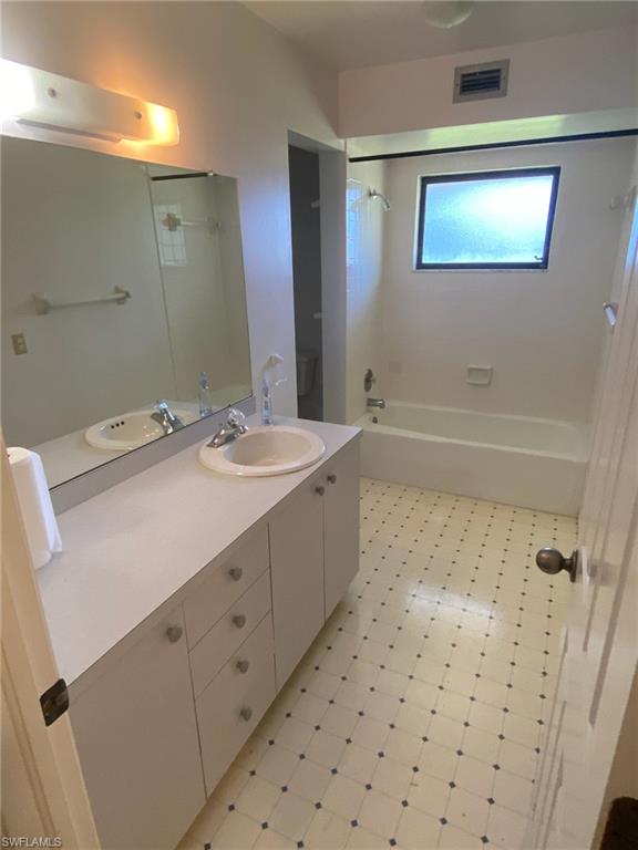 PARADISE SHORES - Residential