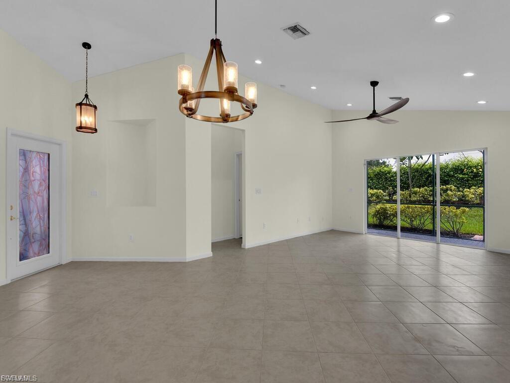 BOTANICA LAKES - Residential Lease