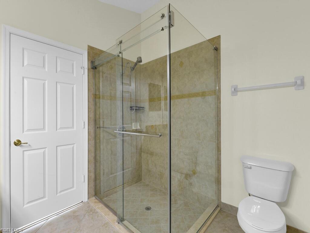 BOTANICA LAKES - Residential Lease