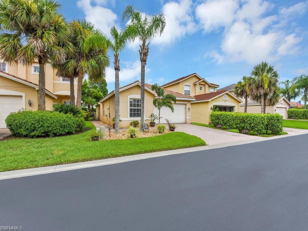 BOTANICA LAKES - Residential Lease