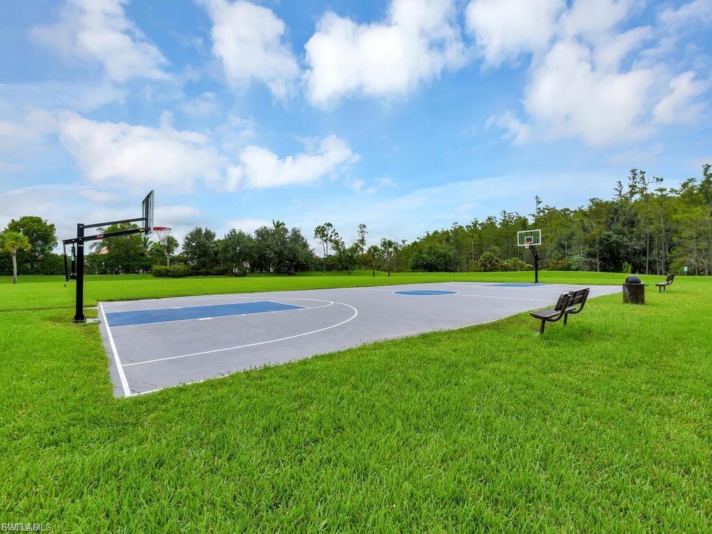 BOTANICA LAKES - Residential Lease