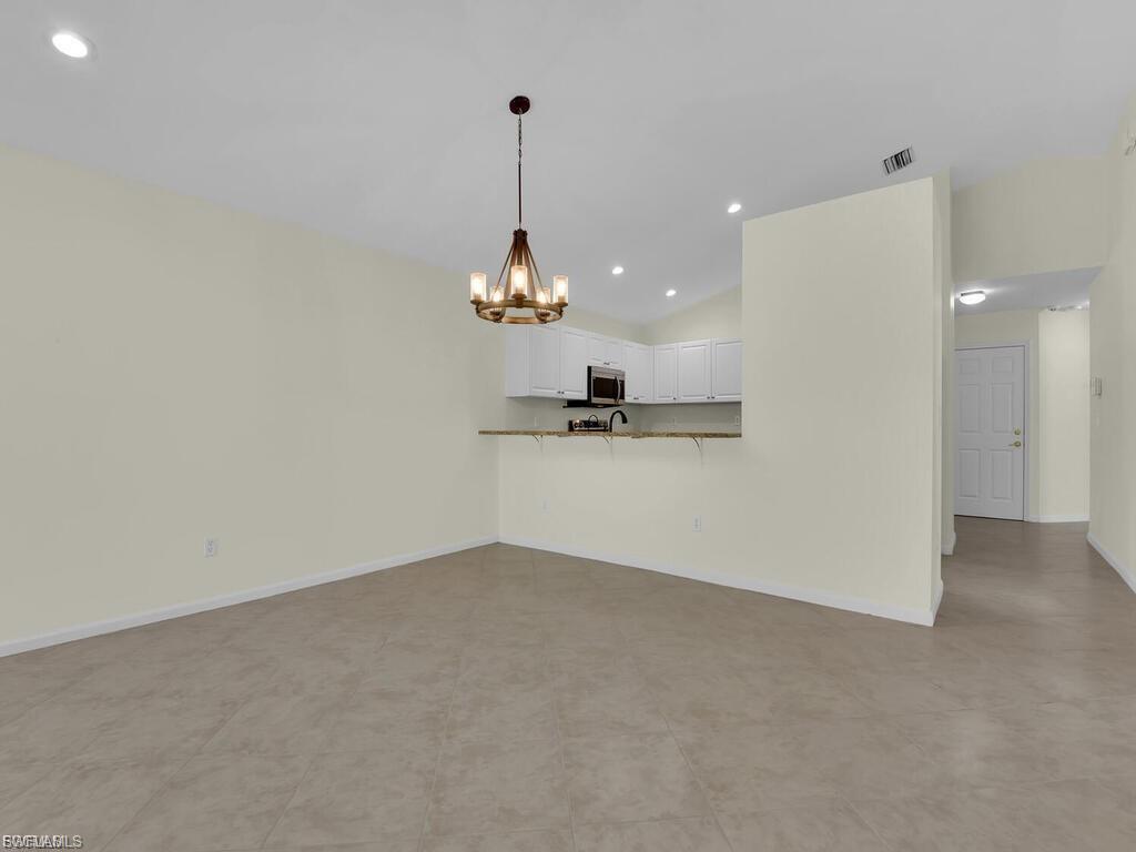 BOTANICA LAKES - Residential Lease