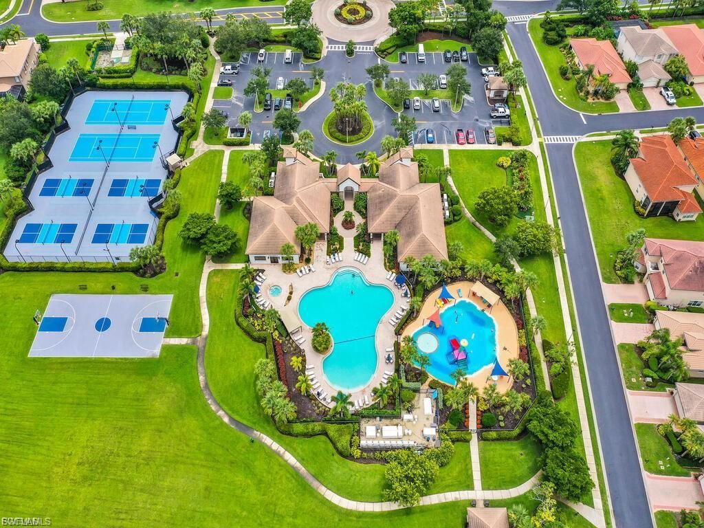 BOTANICA LAKES - Residential Lease