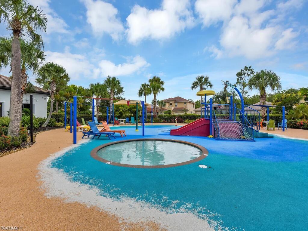 BOTANICA LAKES - Residential Lease