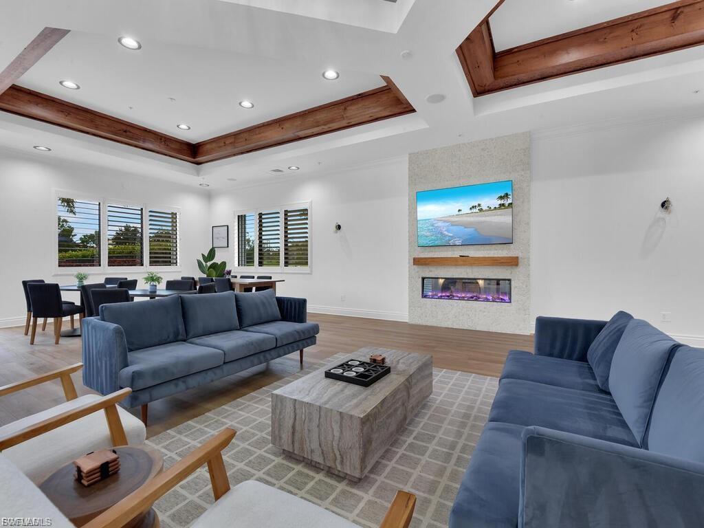 BOTANICA LAKES - Residential Lease