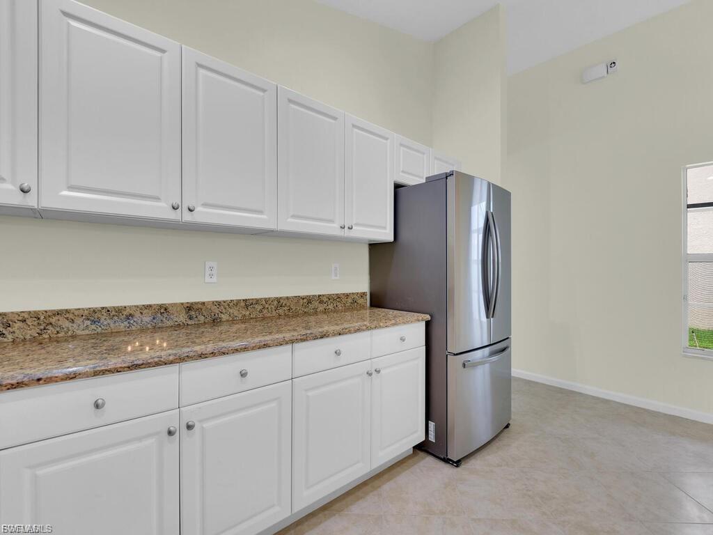 BOTANICA LAKES - Residential Lease