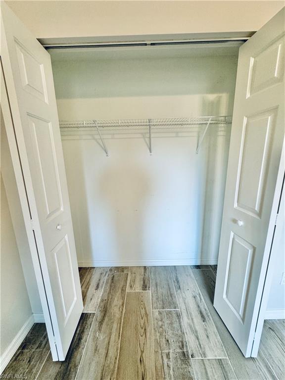 LAKESIDE HIDEAWAY - Residential Lease