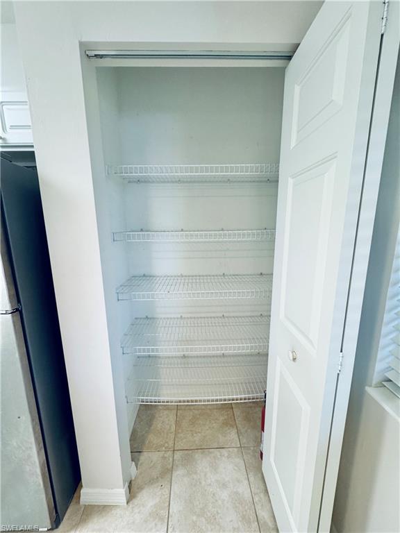 LAKESIDE HIDEAWAY - Residential Lease