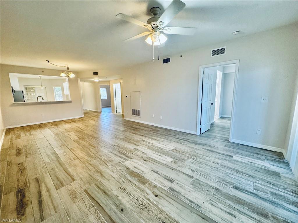 LAKESIDE HIDEAWAY - Residential Lease