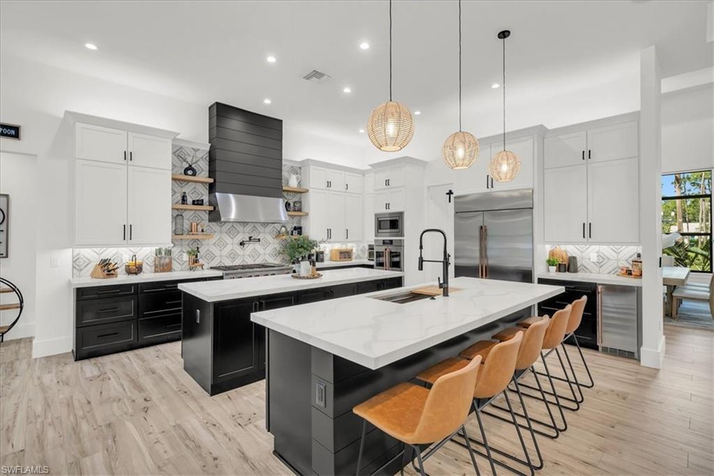 COLLIER WOODS - Residential