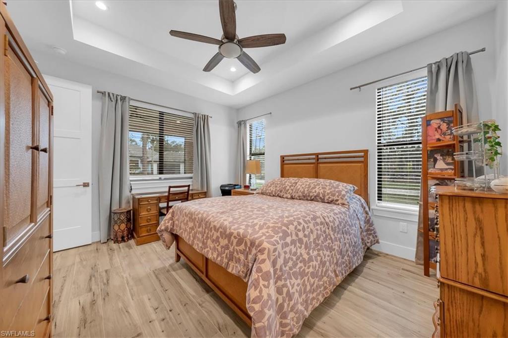 COLLIER WOODS - Residential