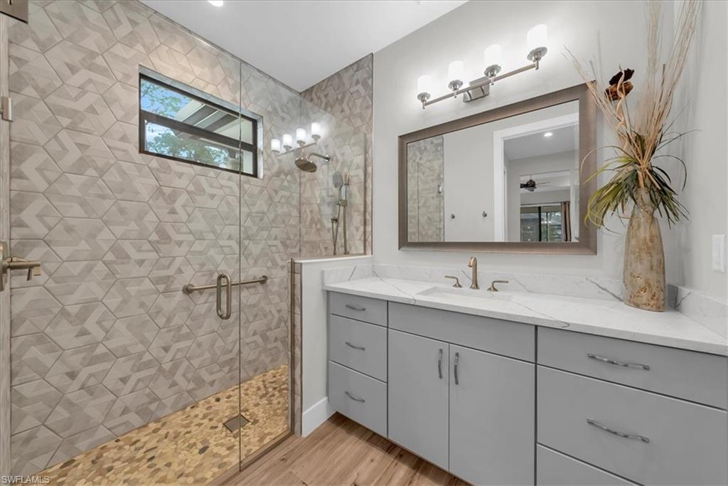 COLLIER WOODS - Residential