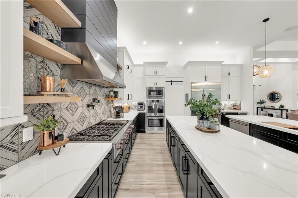 COLLIER WOODS - Residential