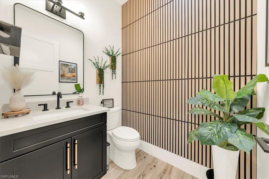 COLLIER WOODS - Residential