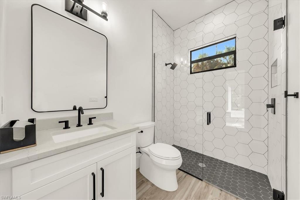 COLLIER WOODS - Residential